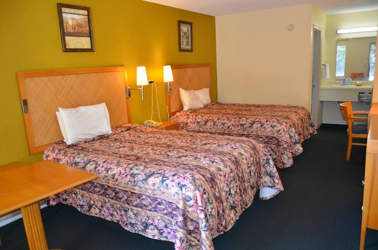 Days Inn Cheraw Exterior foto